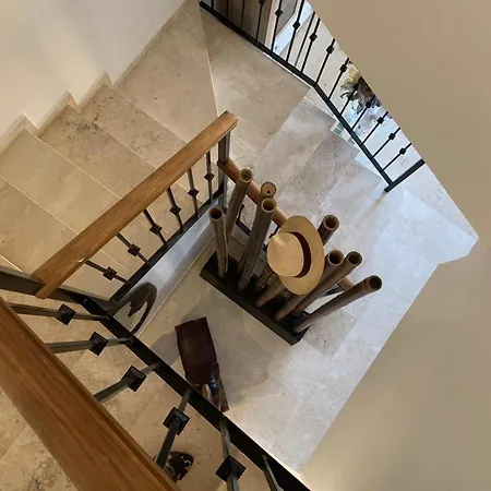 Luxury Atico Duplex * 에스테포나